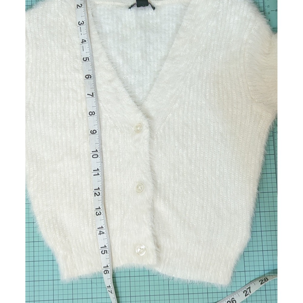 NWT Cream Fuzzy 3 Button-Front Cropped Long Sleeve Sweater Sz S Coquette - Picture 3 of 6